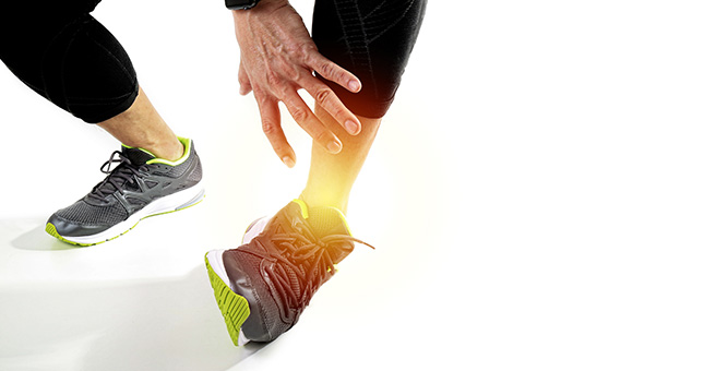 esguince persona sufriendo un esguince